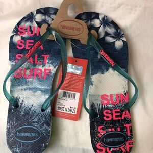 Havaianas Blue and Pink Flip Flops Women Sz 11/12 Hawaiian Tropical Beach Pool
